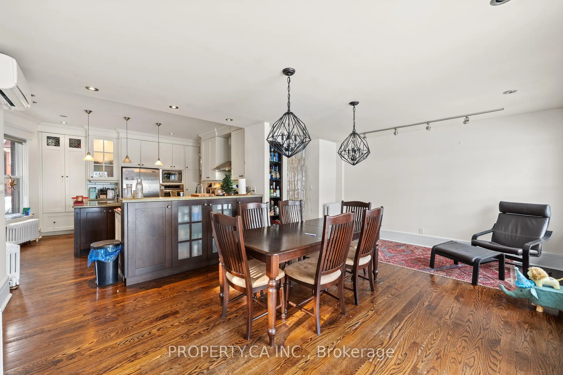Photo 11 of Unit #Main, 423 Palmerston Boulevard, Toronto, Palmerston-Little Italy — HOMEH