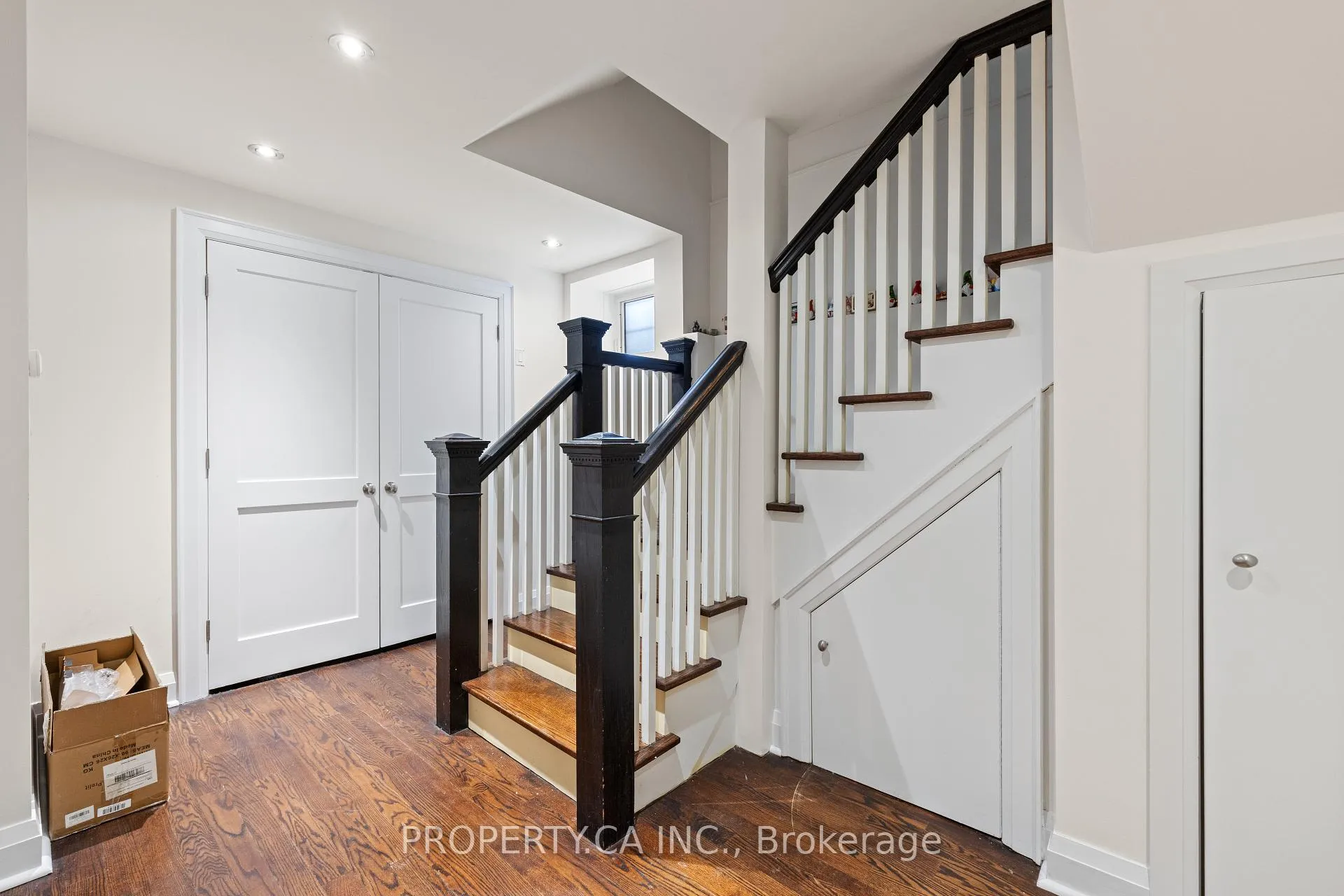 Photo 17 of Unit #Main, 423 Palmerston Boulevard, Toronto, Palmerston-Little Italy — HOMEH