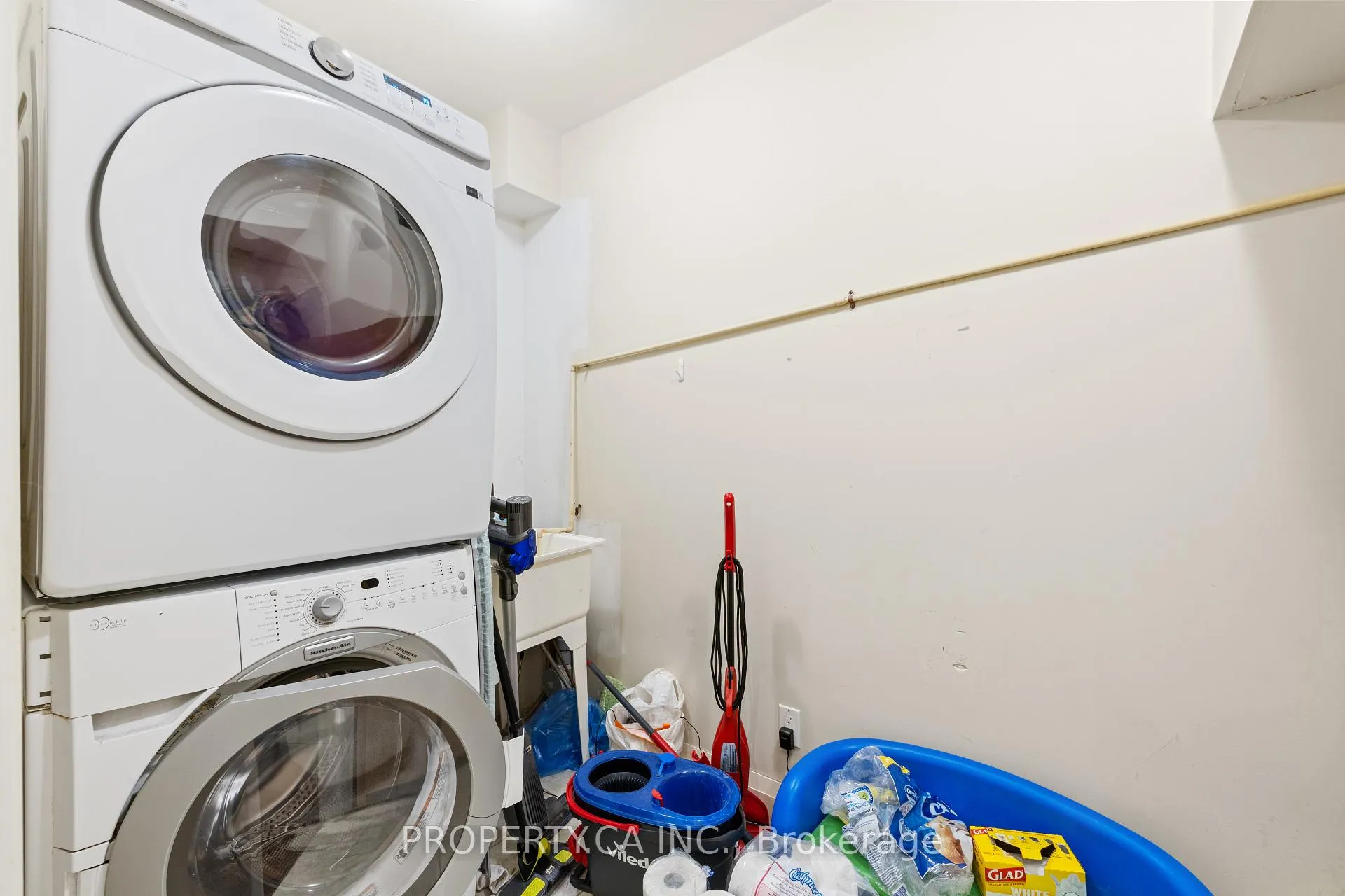 Photo 18 of Unit #Main, 423 Palmerston Boulevard, Toronto, Palmerston-Little Italy — HOMEH