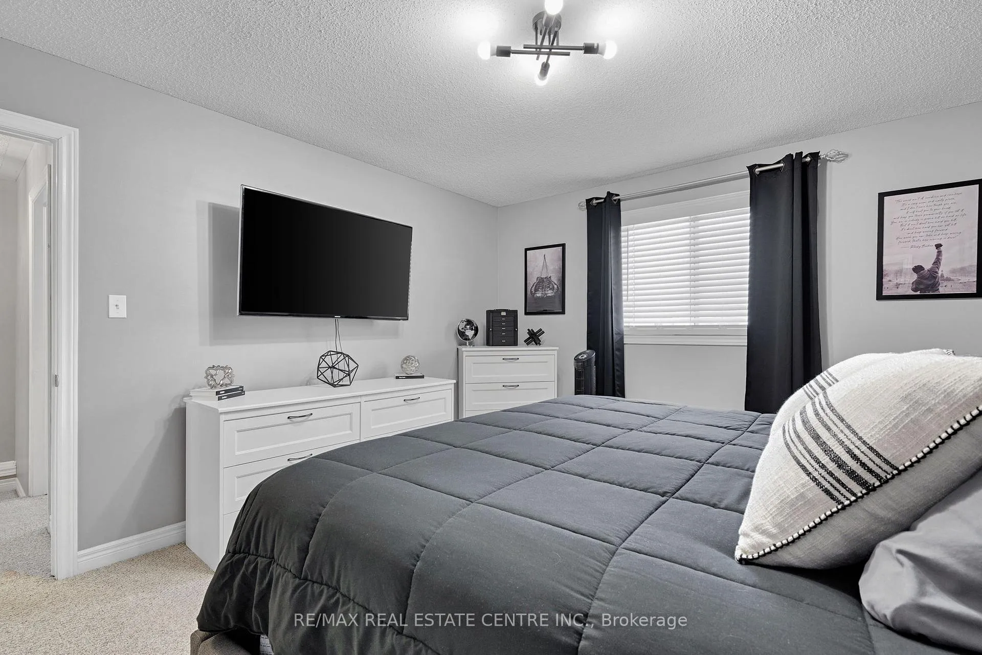 Photo 13 of 16 Falconridge Court, St. Thomas — HOMEH