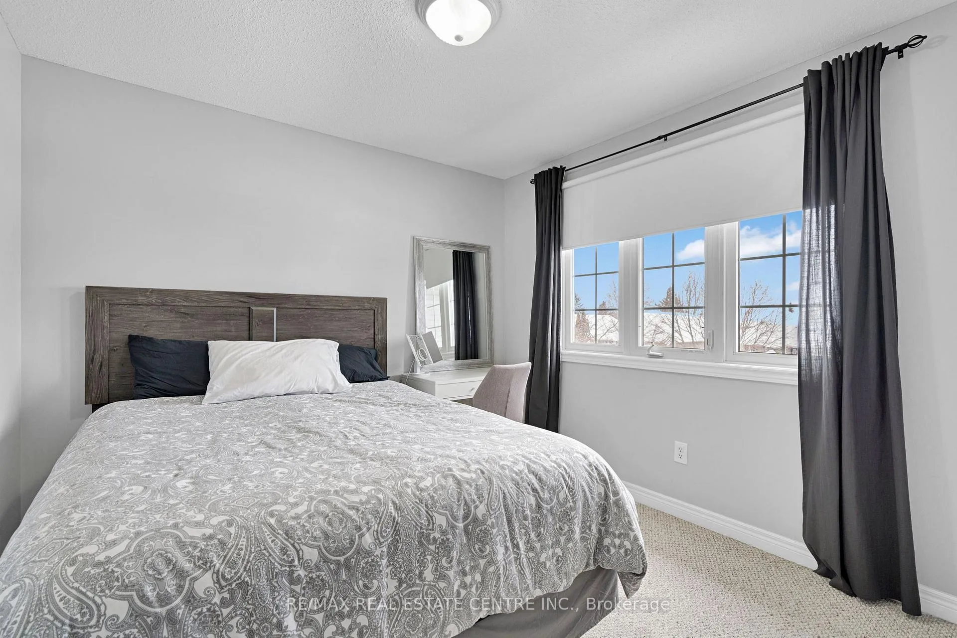 Photo 15 of 16 Falconridge Court, St. Thomas — HOMEH