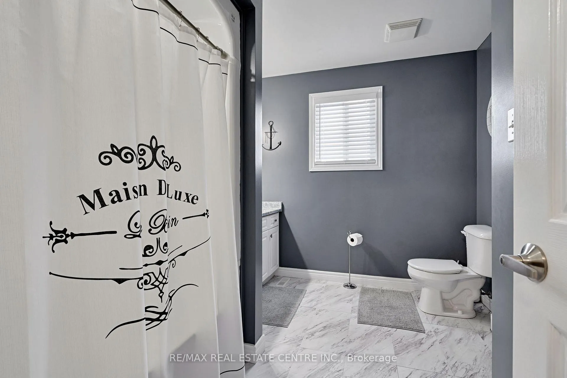 Photo 16 of 16 Falconridge Court, St. Thomas — HOMEH