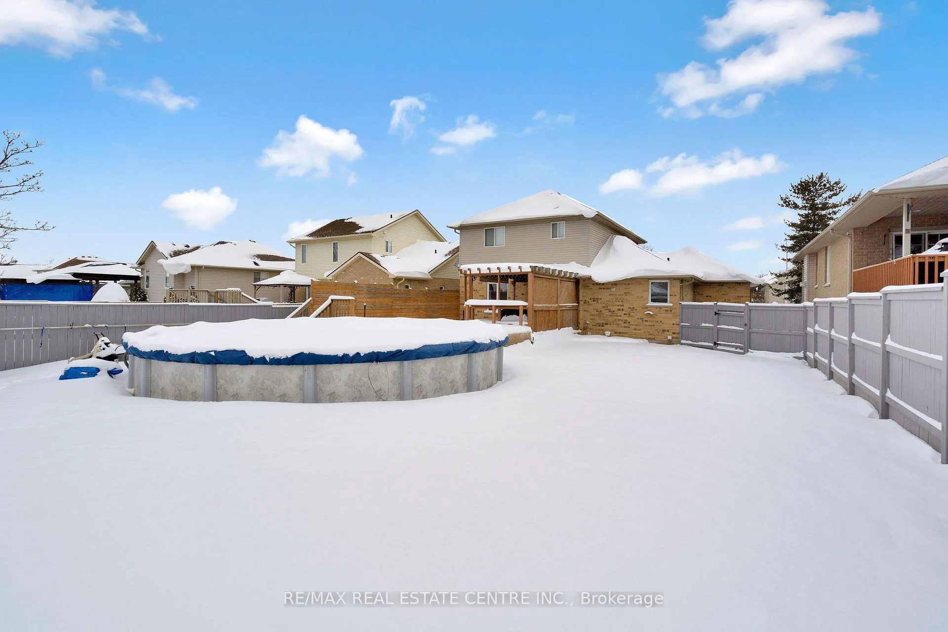 Photo 26 of 16 Falconridge Court, St. Thomas — HOMEH