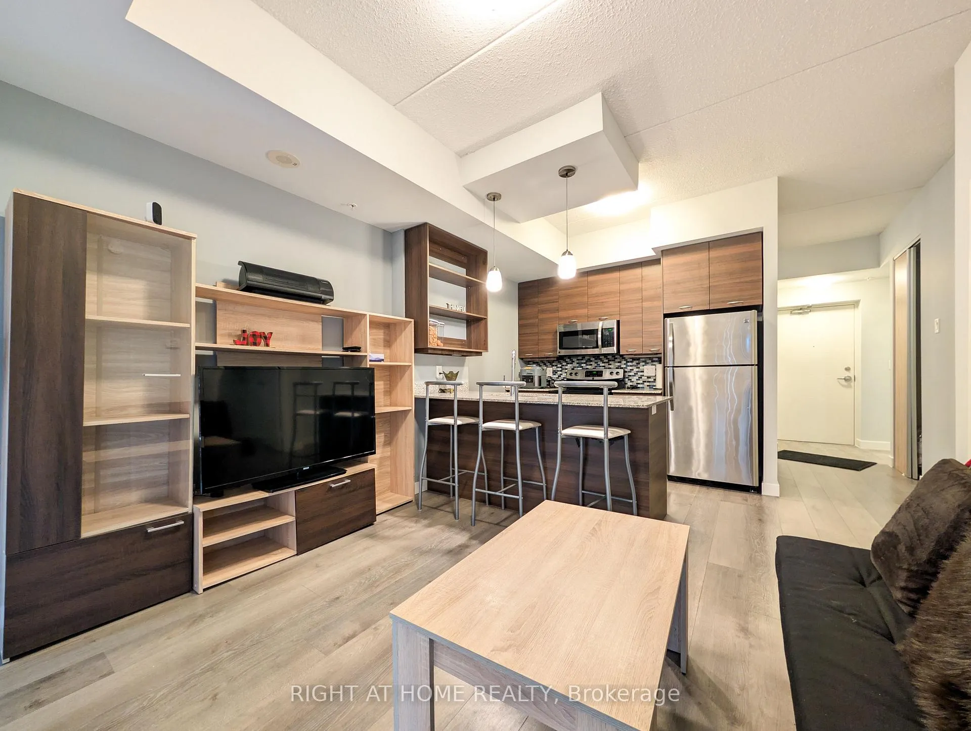 Photo 4 of Unit 801, 318 Spruce Street, Waterloo, Lakeshore Village — HOMEH