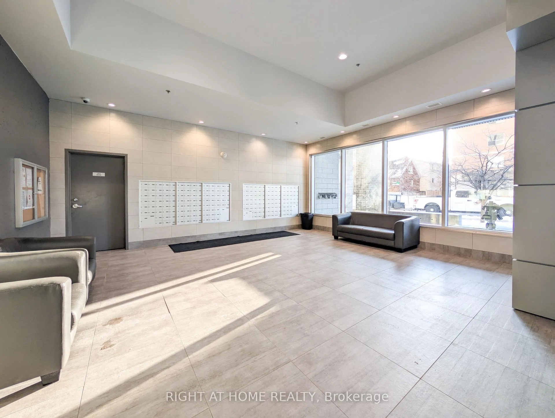 Photo 8 of Unit 801, 318 Spruce Street, Waterloo, Lakeshore Village — HOMEH