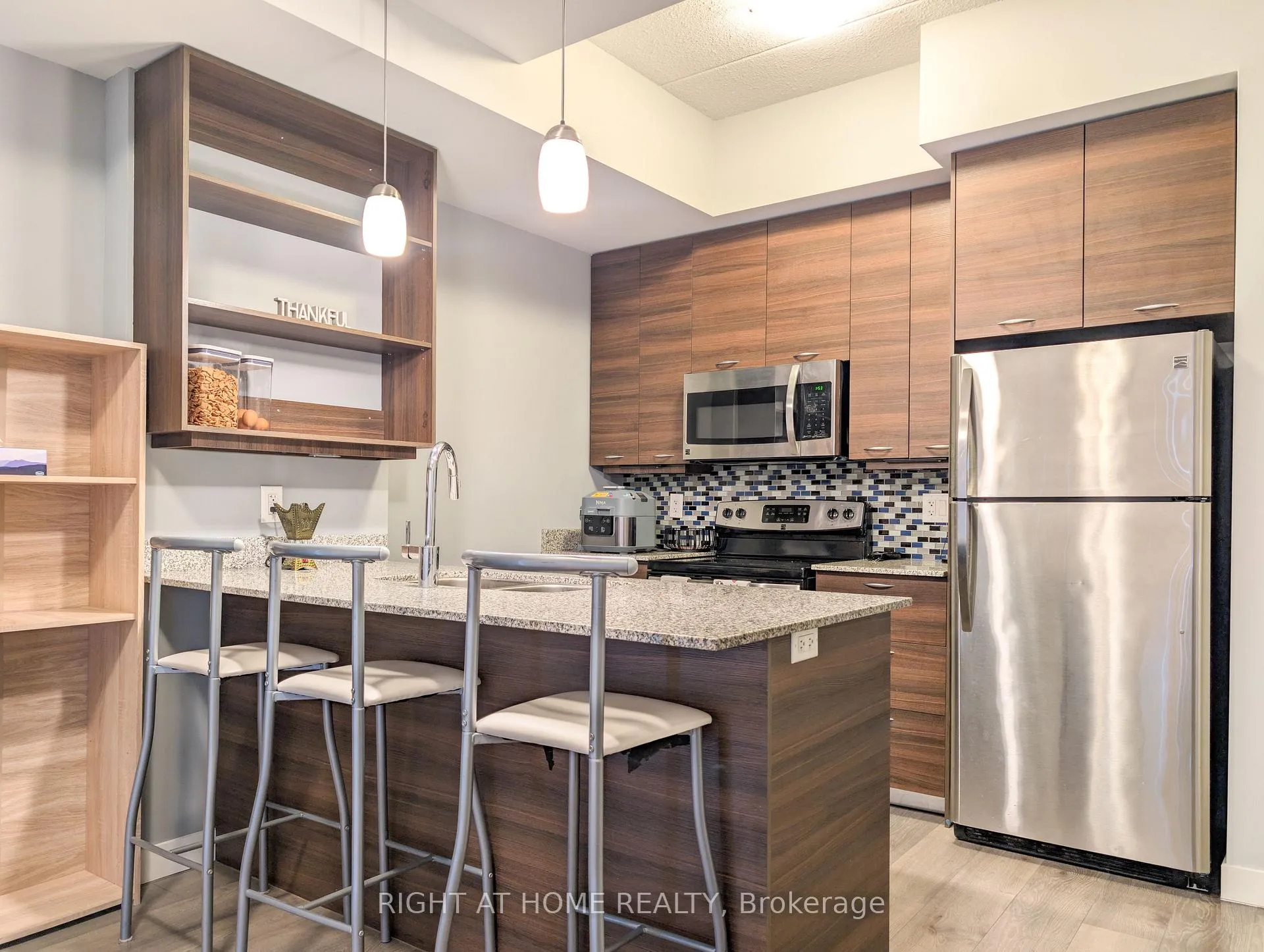 Photo 27 of Unit 801, 318 Spruce Street, Waterloo, Lakeshore Village — HOMEH