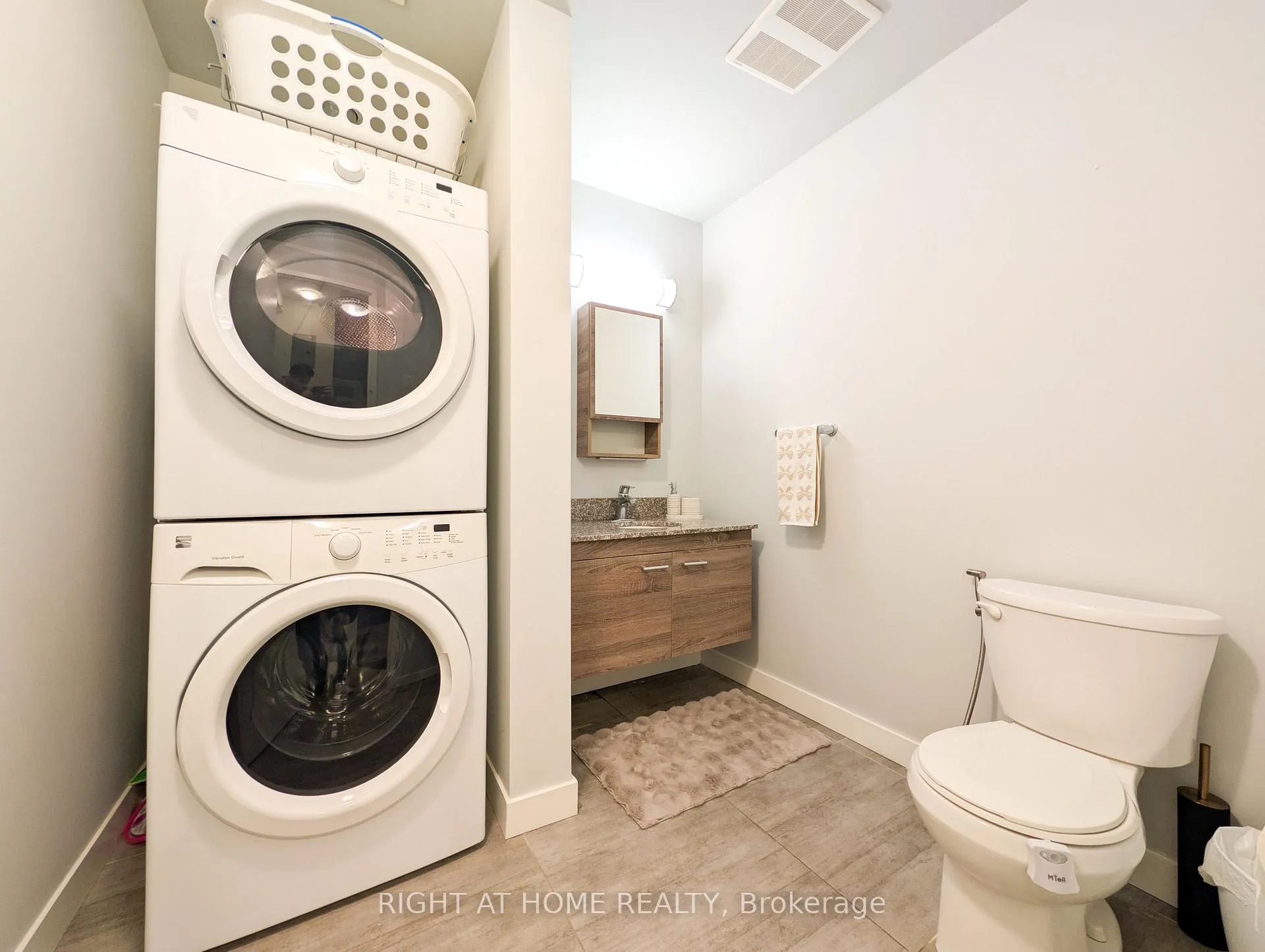 Photo 29 of Unit 801, 318 Spruce Street, Waterloo, Lakeshore Village — HOMEH