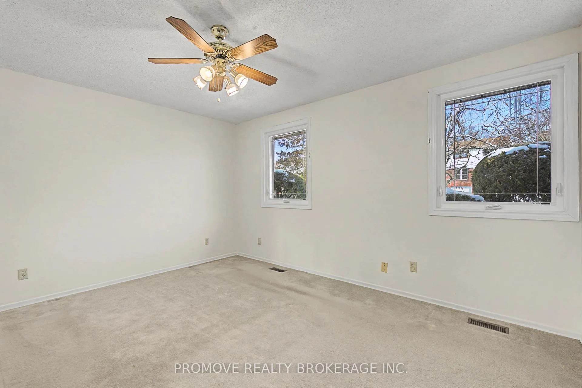 Photo 9 of 114 Dovercliffe Road, Guelph, Dovercliffe Park/Old University — HOMEH