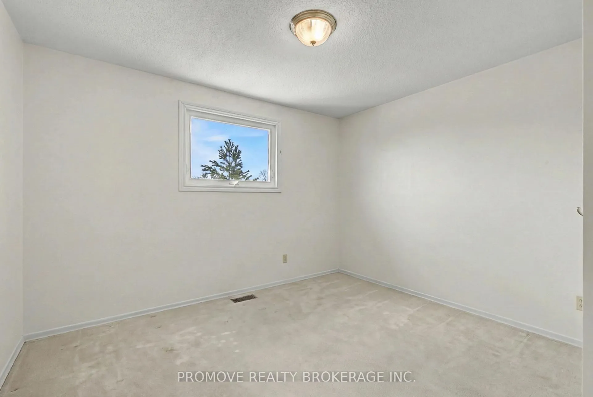Photo 11 of 114 Dovercliffe Road, Guelph, Dovercliffe Park/Old University — HOMEH