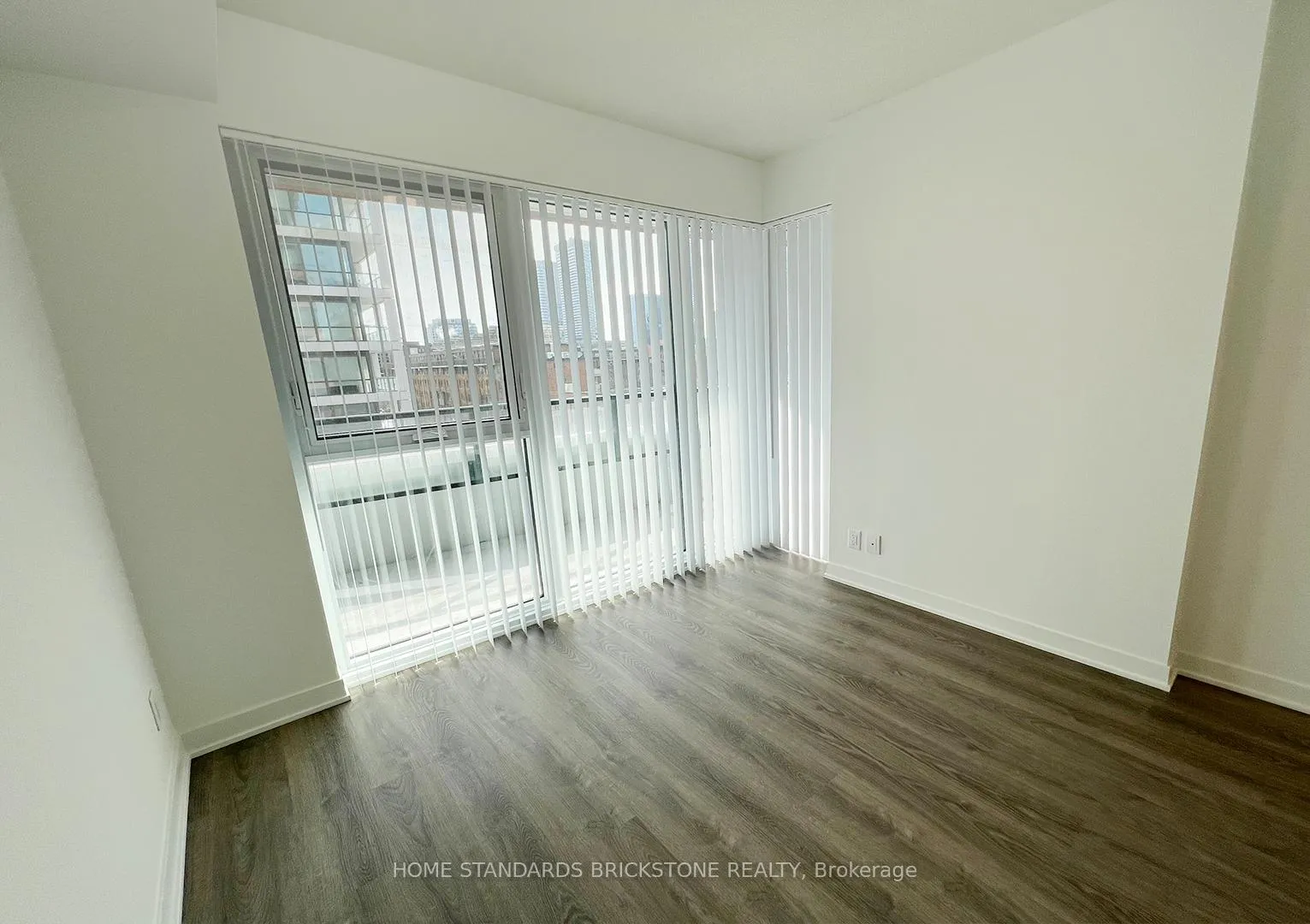 Photo 4 of Unit 615, 180 Front Street E, Toronto, Waterfront Communities — HOMEH