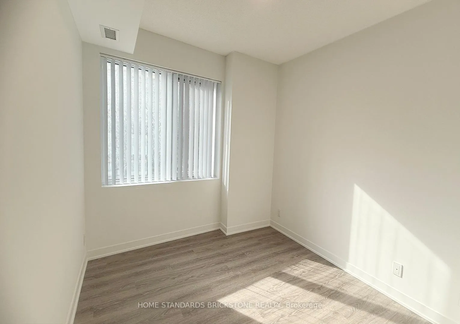 Photo 5 of Unit 615, 180 Front Street E, Toronto, Waterfront Communities — HOMEH