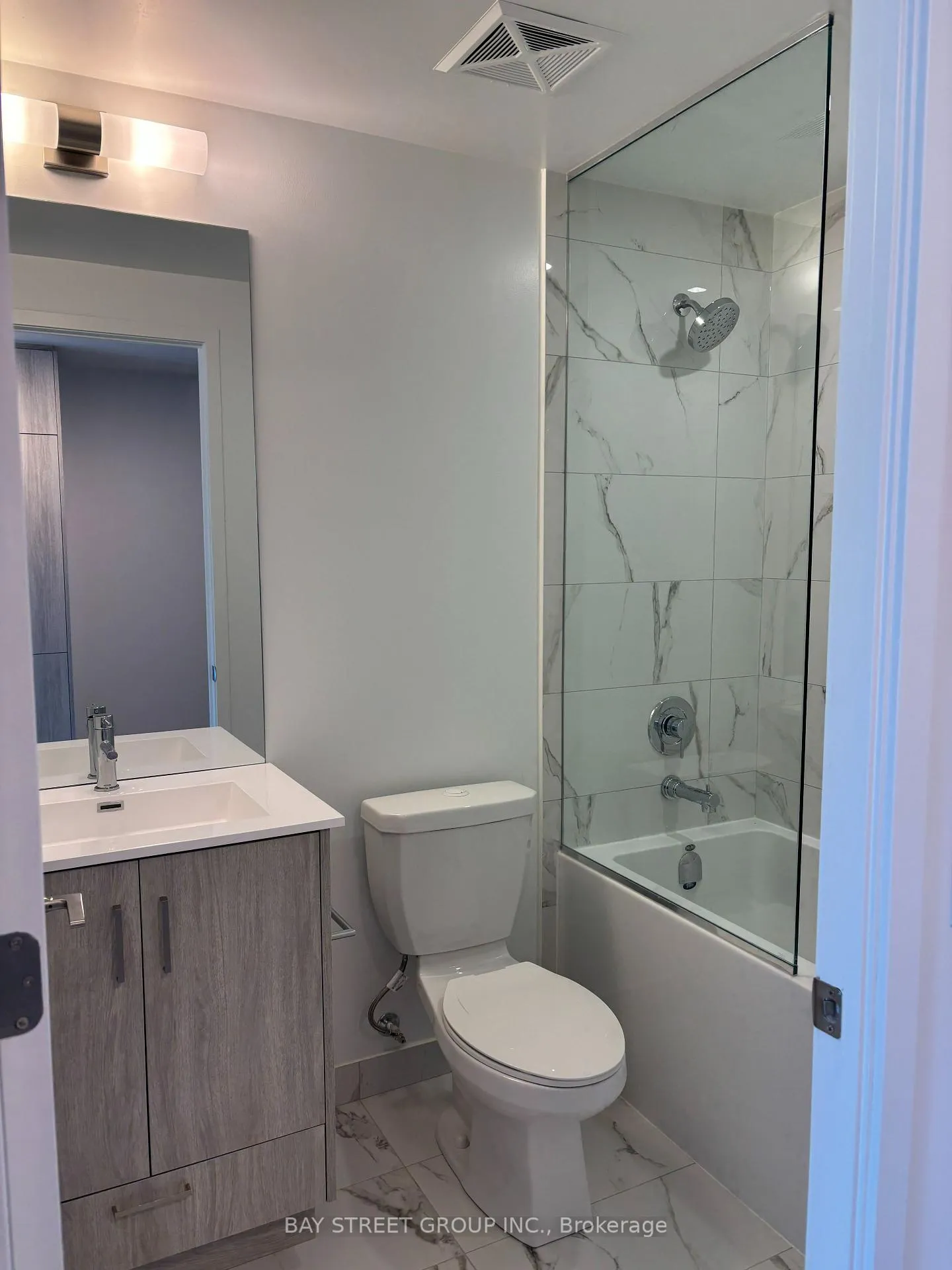 Photo 10 of Unit 3311, 180 Front Street E, Toronto, Moss Park — HOMEH