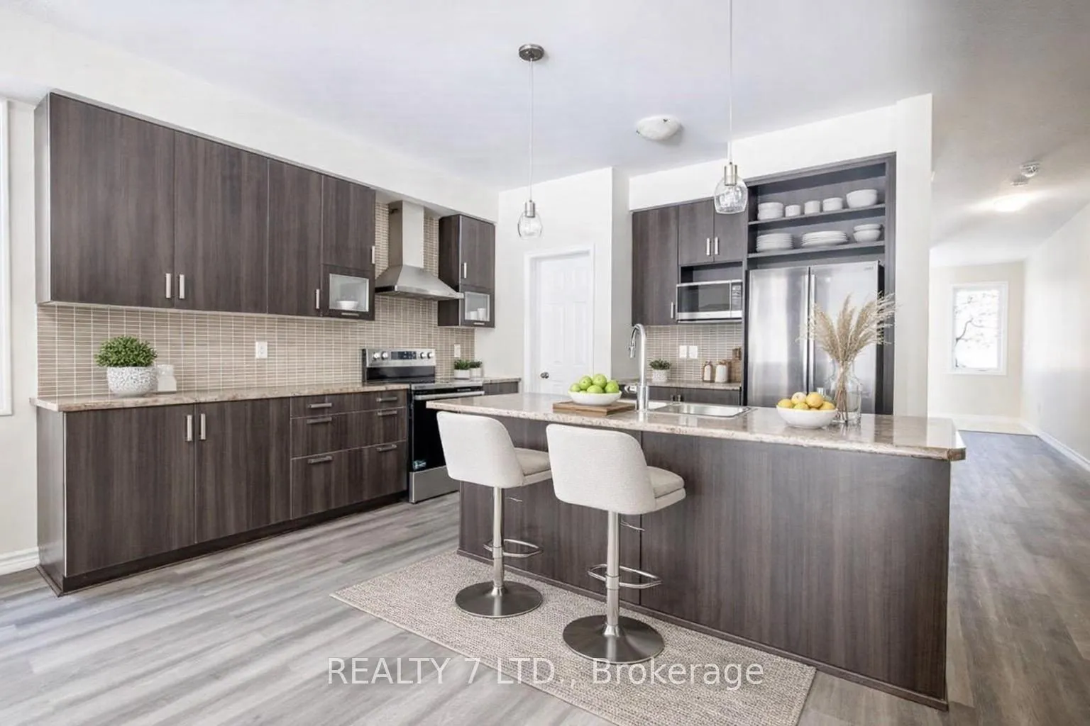 Photo 7 of 8541 Sweet Chestnut Drive, Niagara Falls, Brown — HOMEH
