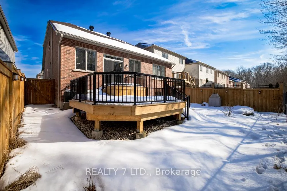 Photo 33 of 8541 Sweet Chestnut Drive, Niagara Falls, Brown — HOMEH