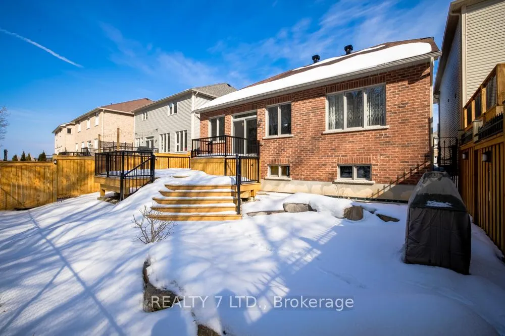 Photo 34 of 8541 Sweet Chestnut Drive, Niagara Falls, Brown — HOMEH