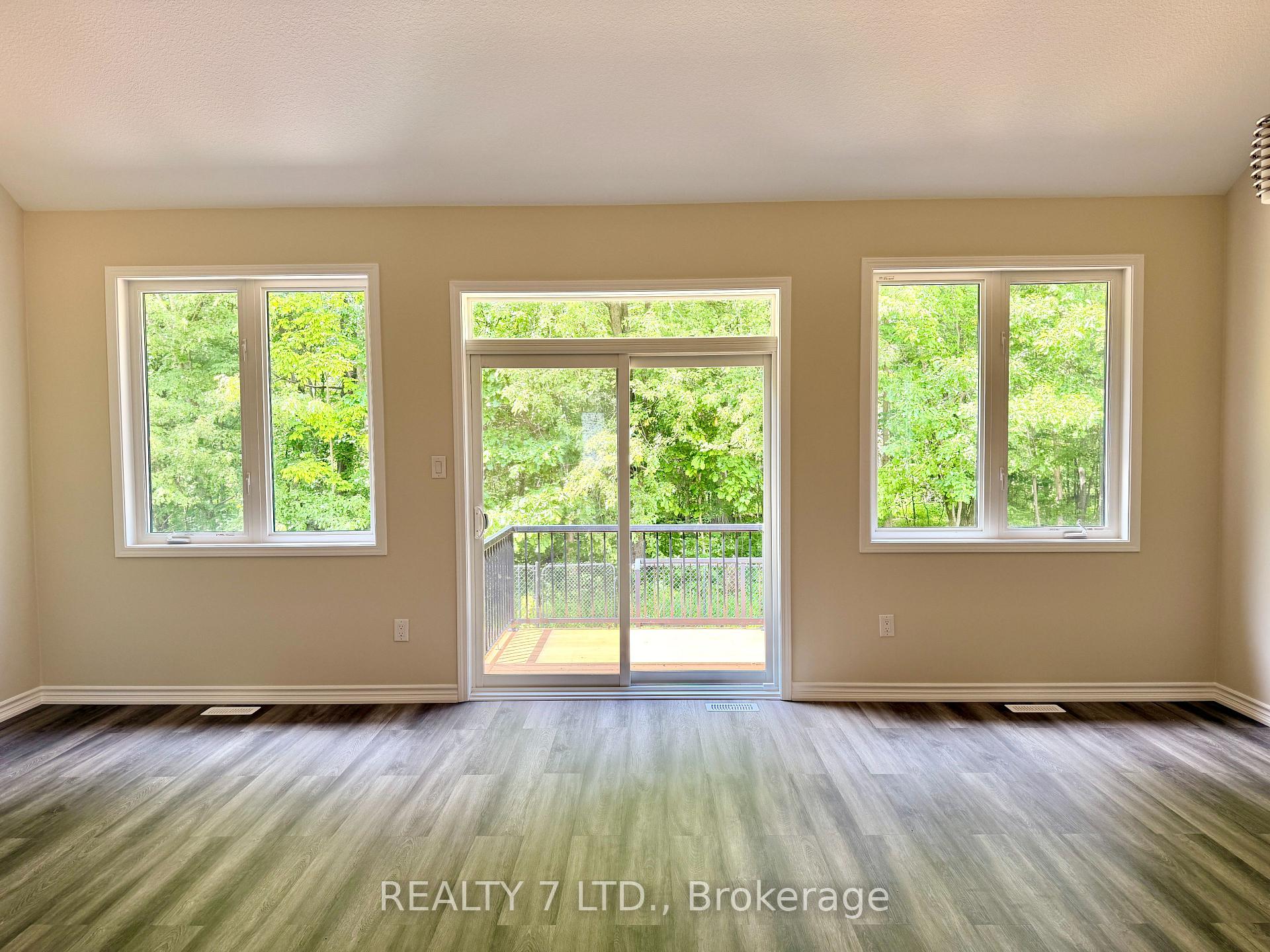 Photo 14 of 8541 Sweet Chestnut Drive, Niagara Falls, Brown — HOMEH