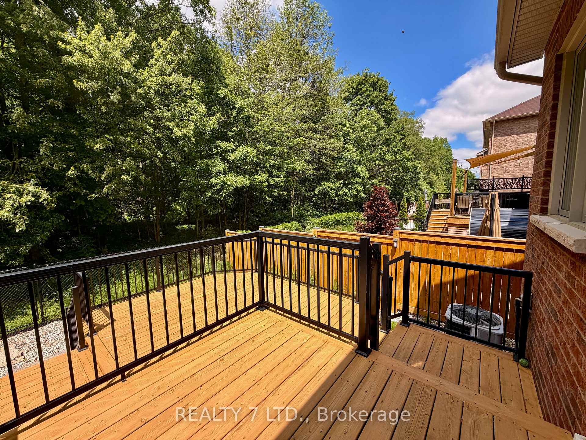 Photo 25 of 8541 Sweet Chestnut Drive, Niagara Falls, Brown — HOMEH