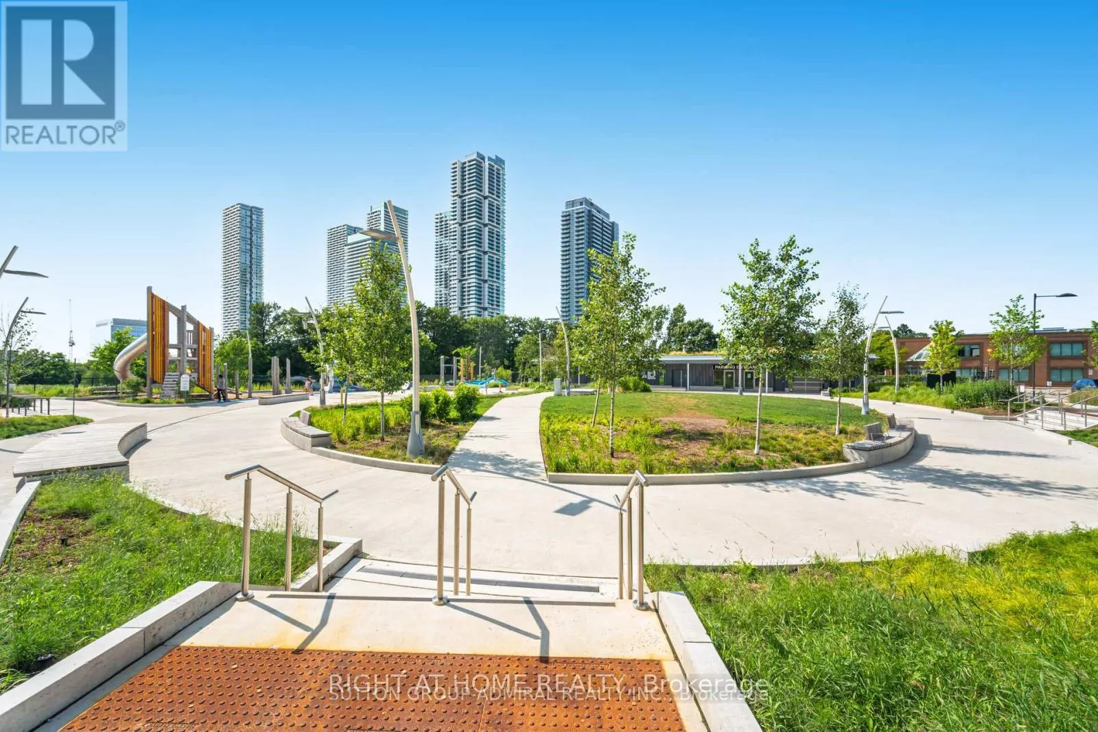 Photo 2 of Unit 1304, 2916 Highway 7 Road E, Vaughan, Concord — HOMEH