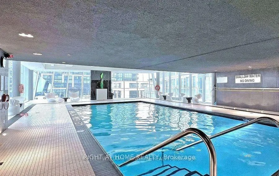 Photo 5 of Unit 1304, 2916 Highway 7 Road E, Vaughan, Concord — HOMEH