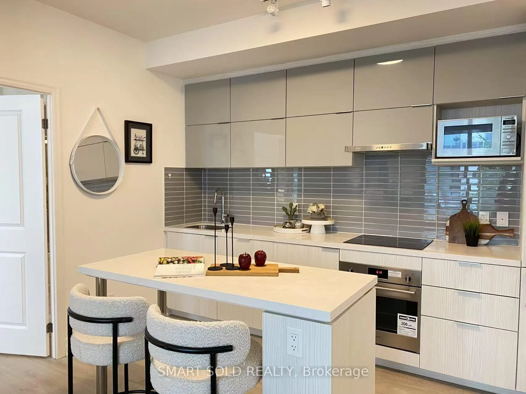 Photo 3 of Unit 608, 18 Rouge Valley Drive W, Markham, Unionville — HOMEH
