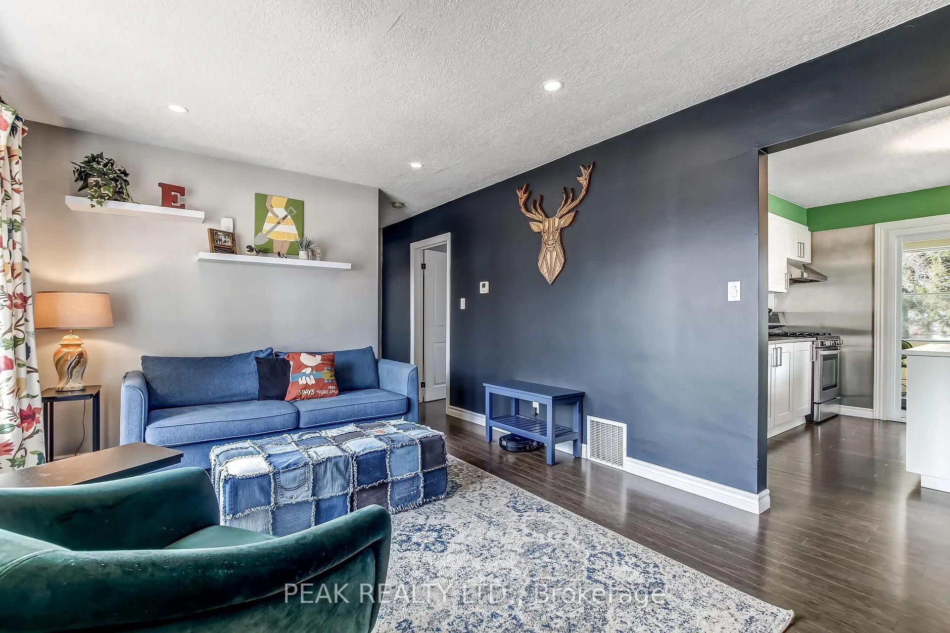Photo 5 of 77 Doune Street, Strathroy-Caradoc, NE — HOMEH