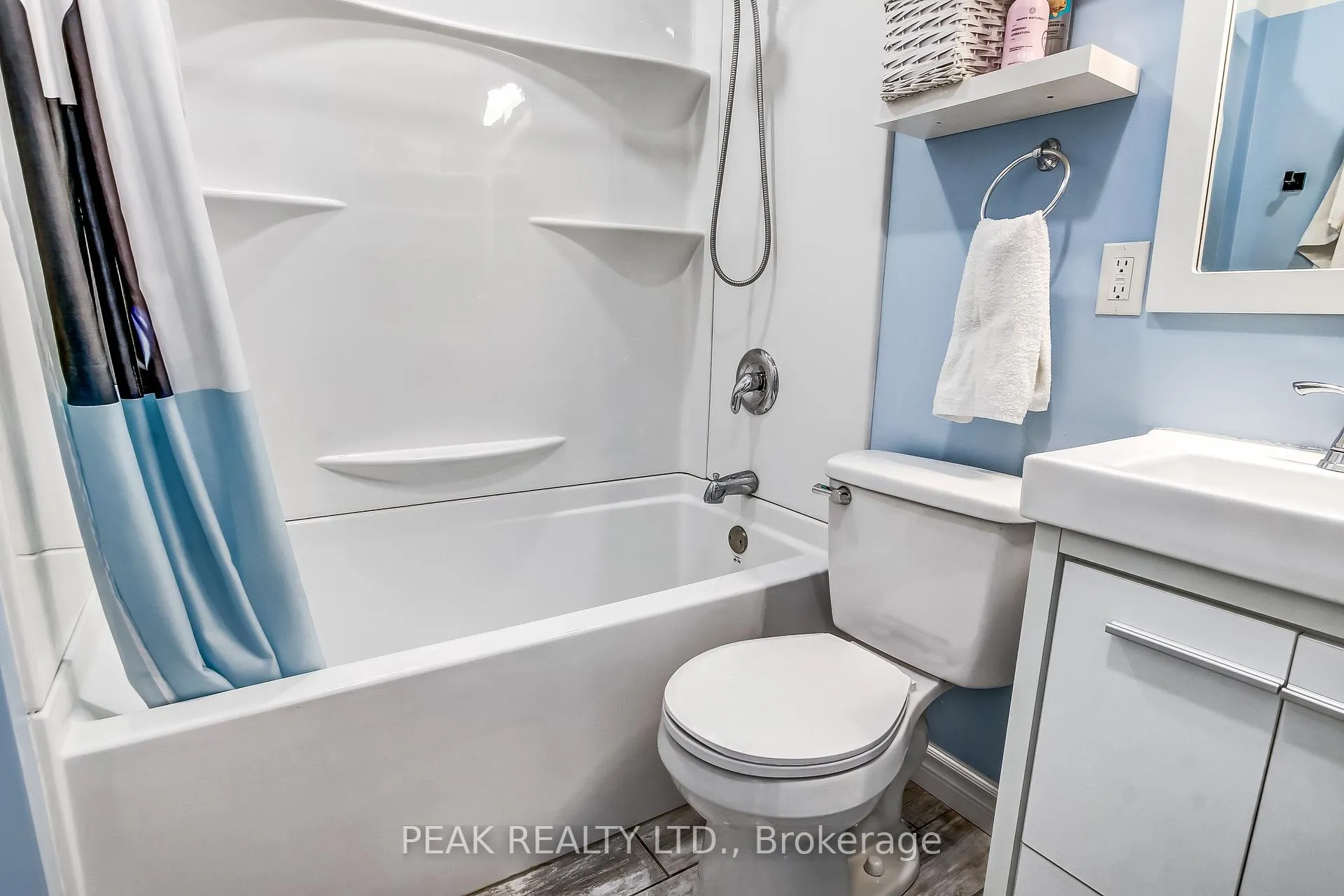 Photo 13 of 77 Doune Street, Strathroy-Caradoc, NE — HOMEH