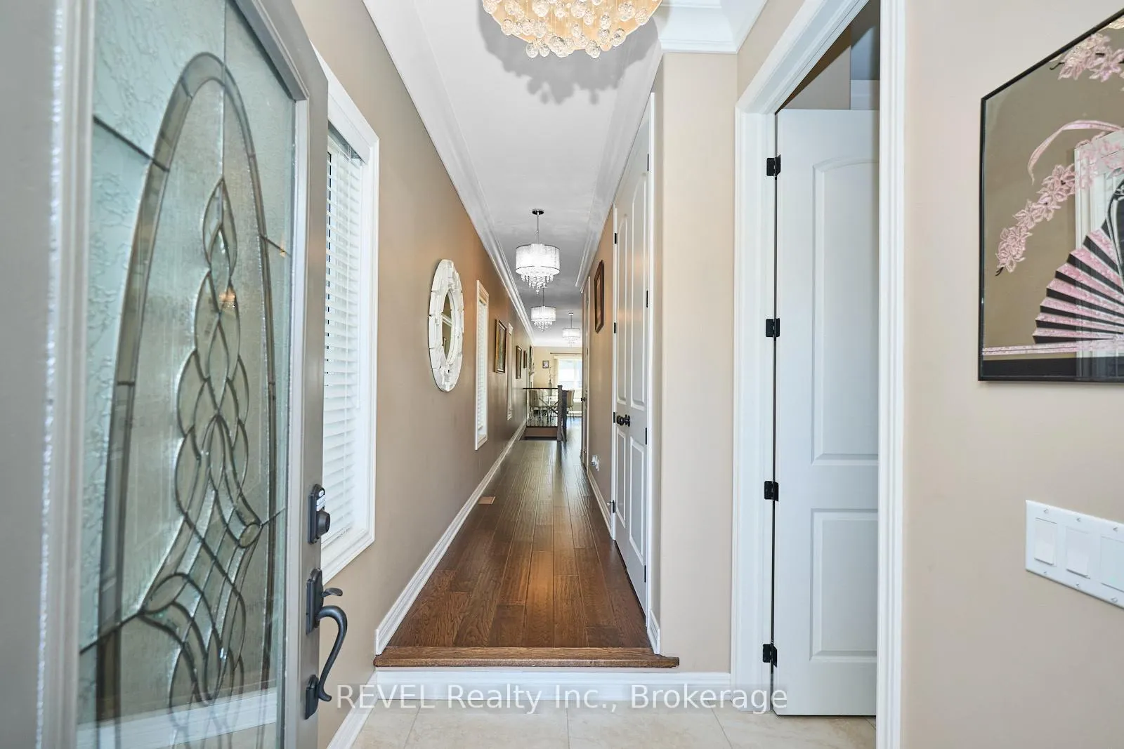 Photo 3 of 8446 Jennifer Crescent, Niagara Falls, Forestview — HOMEH