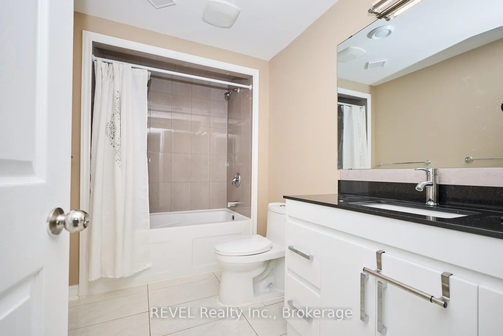 Photo 21 of 8446 Jennifer Crescent, Niagara Falls, Forestview — HOMEH