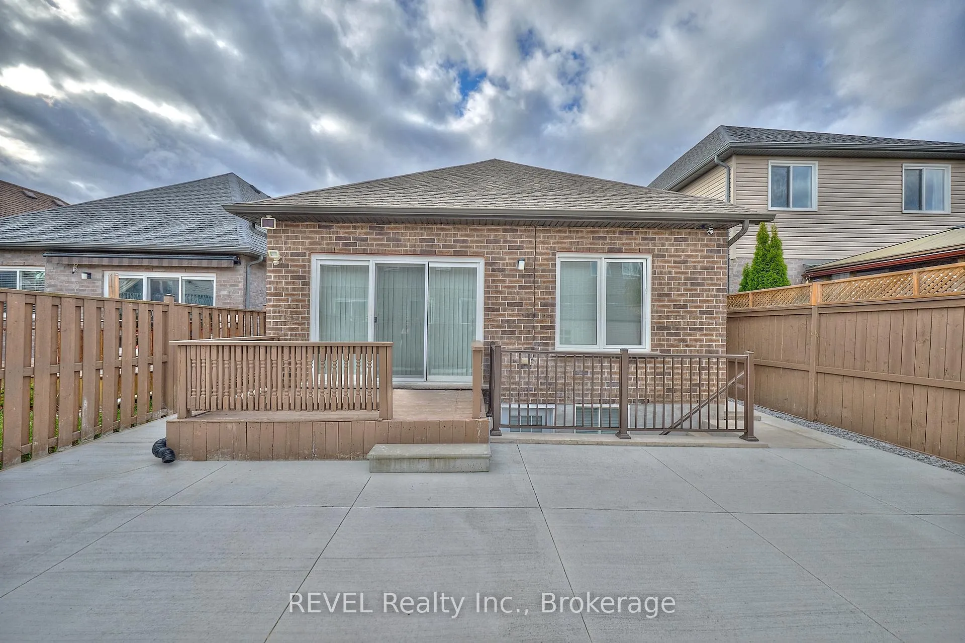 Photo 25 of 8446 Jennifer Crescent, Niagara Falls, Forestview — HOMEH