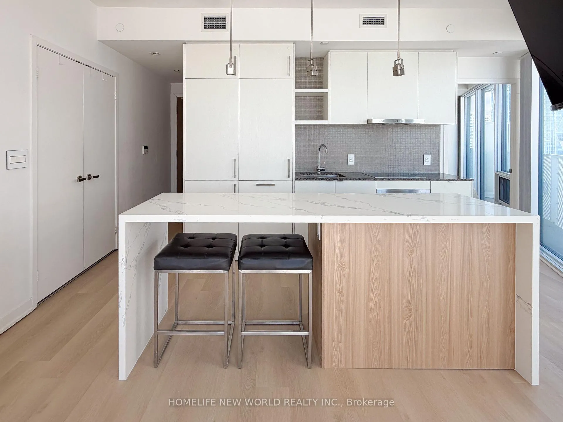 Photo 1 of Unit 5707, 100 Harbour Street, Toronto, Waterfront Communities — HOMEH