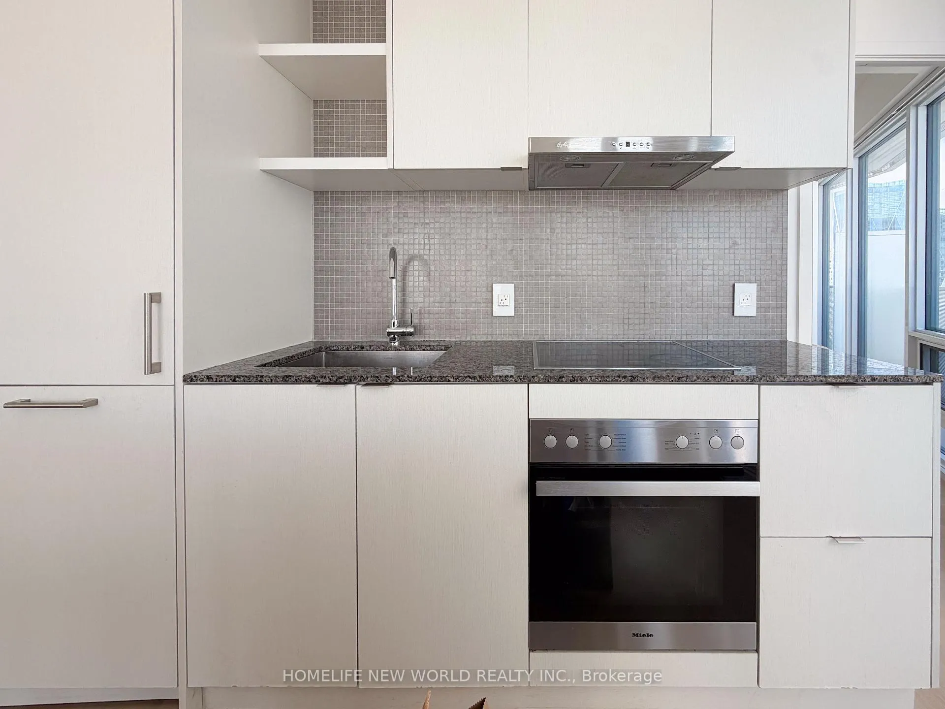 Photo 5 of Unit 5707, 100 Harbour Street, Toronto, Waterfront Communities — HOMEH