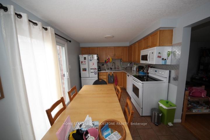 Photo 5 of 119 Max Becker Drive, Kitchener, Larentian West — HOMEH