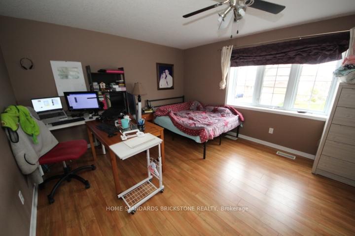 Photo 8 of 119 Max Becker Drive, Kitchener, Larentian West — HOMEH