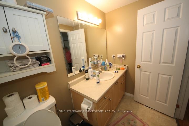 Photo 13 of 119 Max Becker Drive, Kitchener, Larentian West — HOMEH