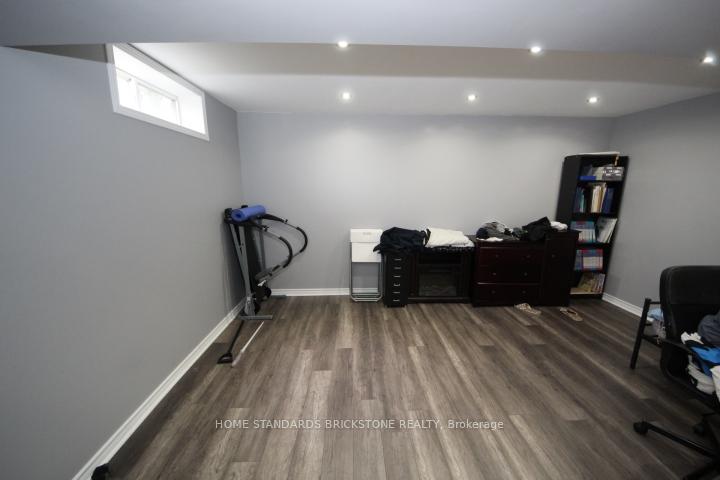 Photo 17 of 119 Max Becker Drive, Kitchener, Larentian West — HOMEH