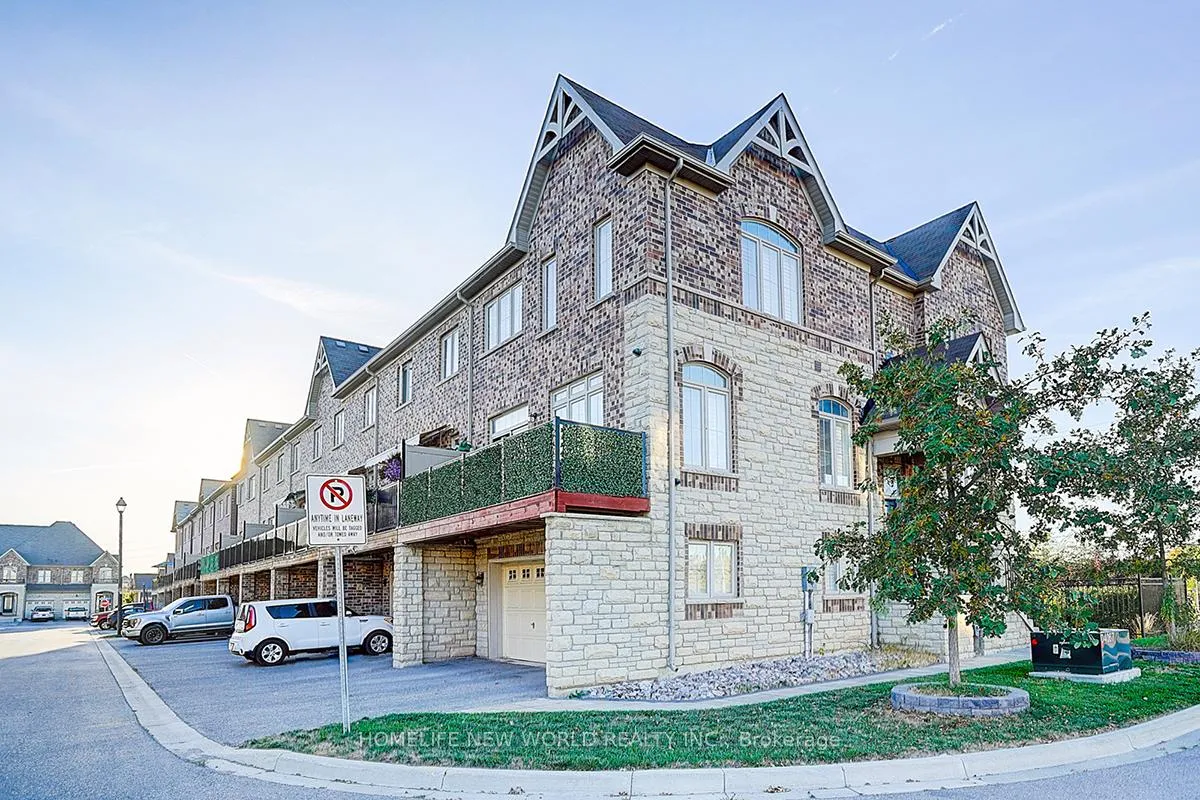 Photo 3 of 107 Beechborough Crescent, East Gwillimbury, Sharon — HOMEH