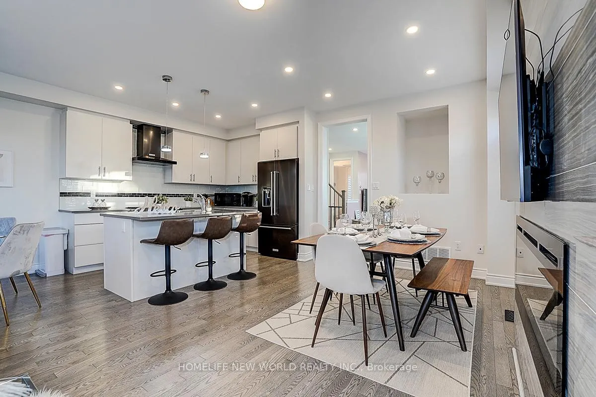 Photo 8 of 107 Beechborough Crescent, East Gwillimbury, Sharon — HOMEH