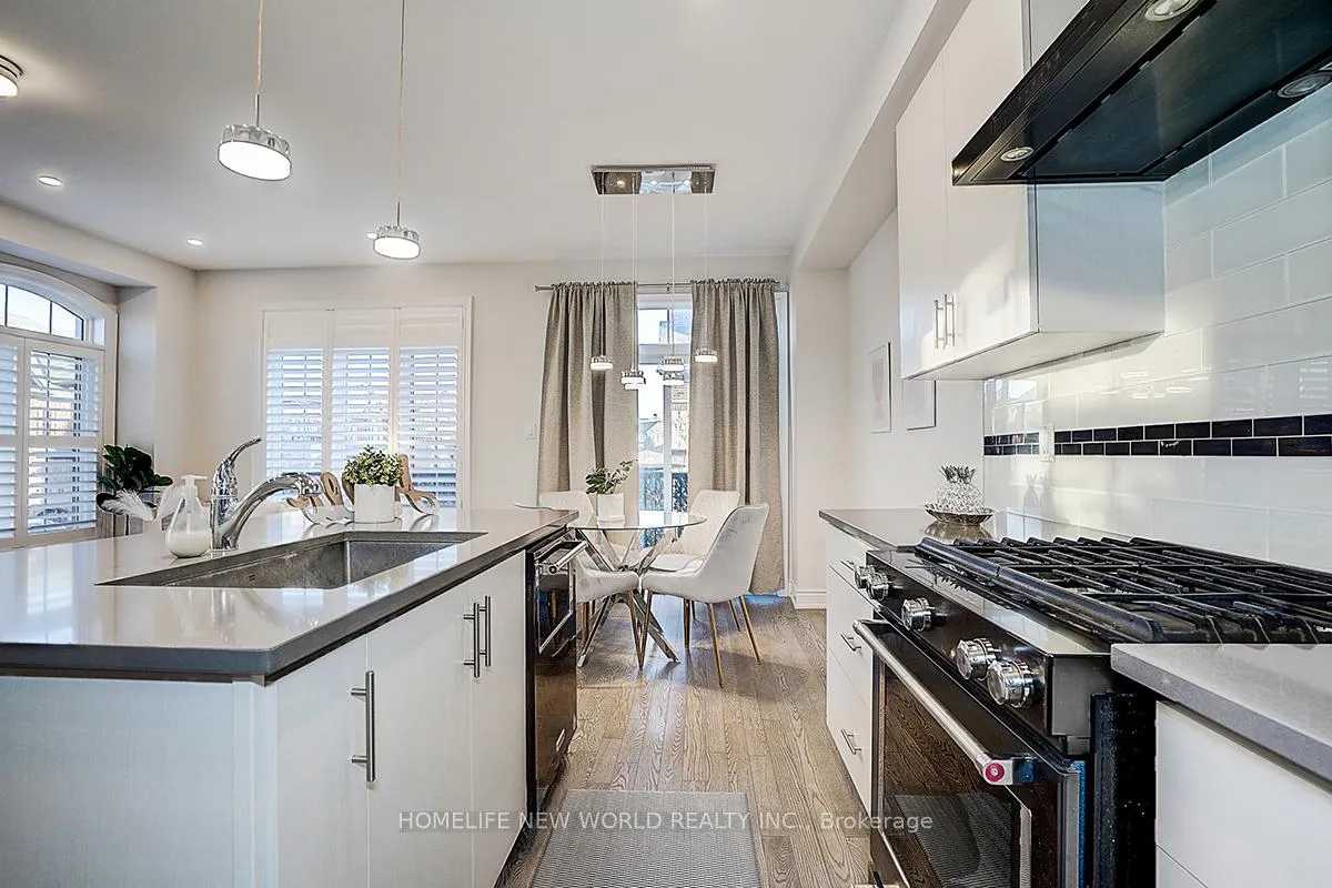 Photo 23 of 107 Beechborough Crescent, East Gwillimbury, Sharon — HOMEH