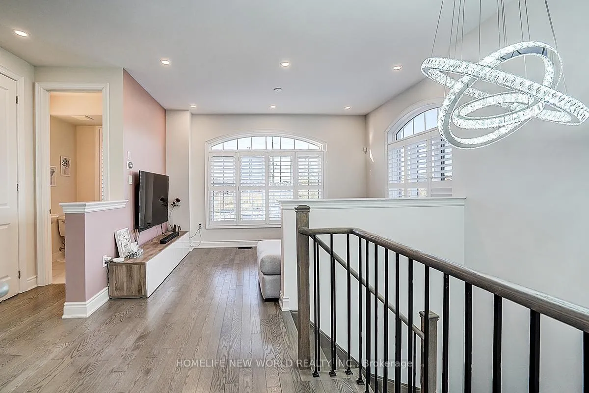 Photo 25 of 107 Beechborough Crescent, East Gwillimbury, Sharon — HOMEH