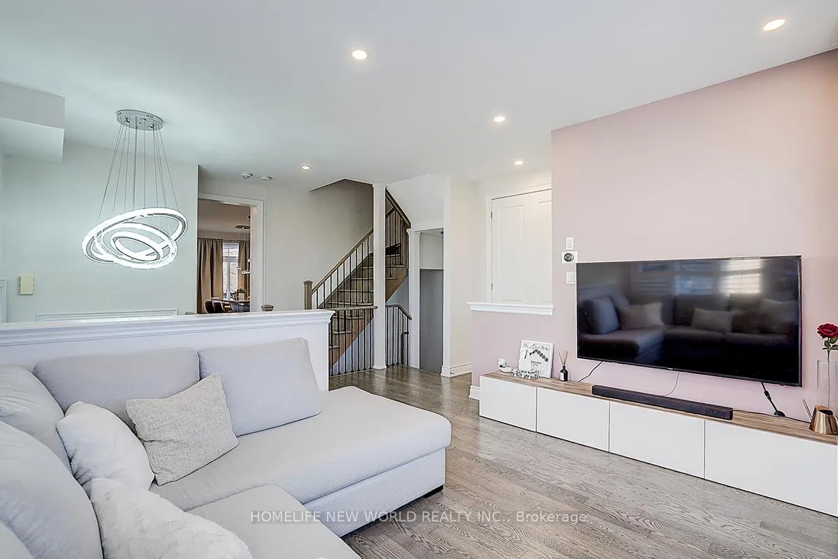 Photo 28 of 107 Beechborough Crescent, East Gwillimbury, Sharon — HOMEH