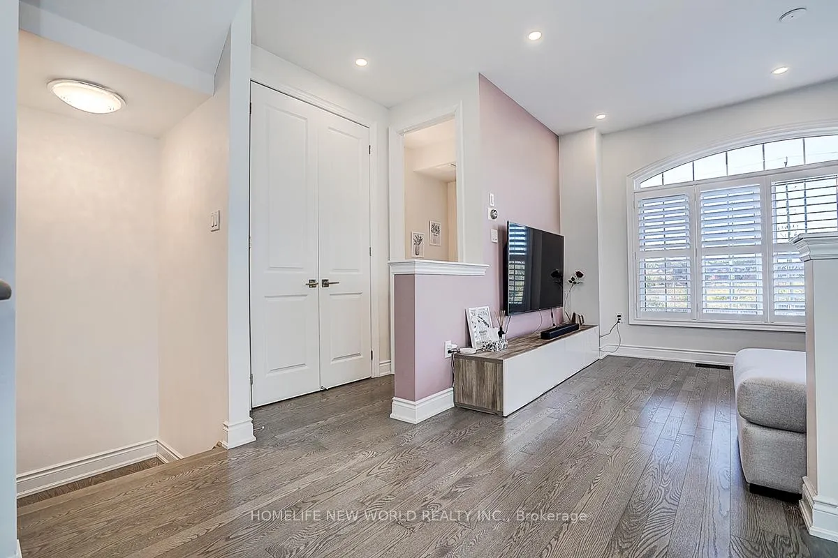 Photo 29 of 107 Beechborough Crescent, East Gwillimbury, Sharon — HOMEH