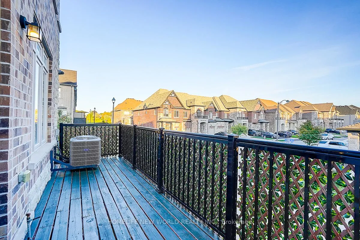 Photo 32 of 107 Beechborough Crescent, East Gwillimbury, Sharon — HOMEH