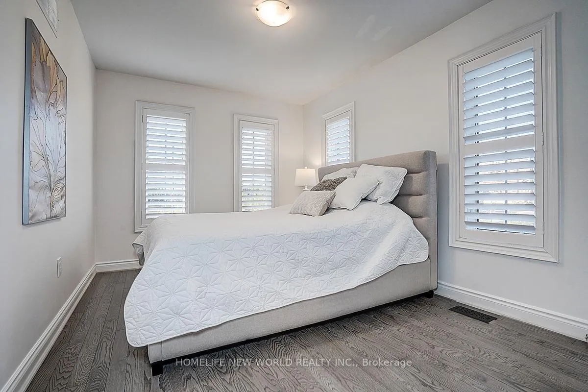 Photo 40 of 107 Beechborough Crescent, East Gwillimbury, Sharon — HOMEH