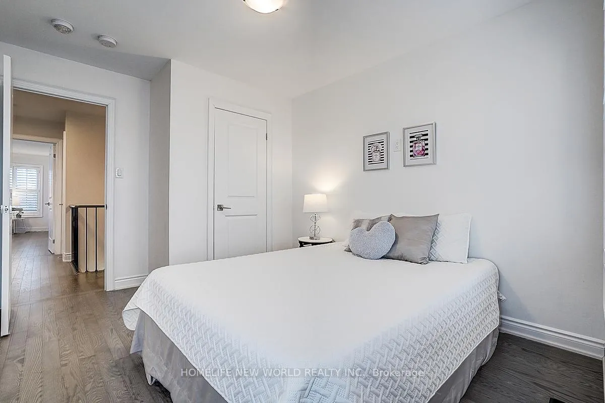 Photo 43 of 107 Beechborough Crescent, East Gwillimbury, Sharon — HOMEH