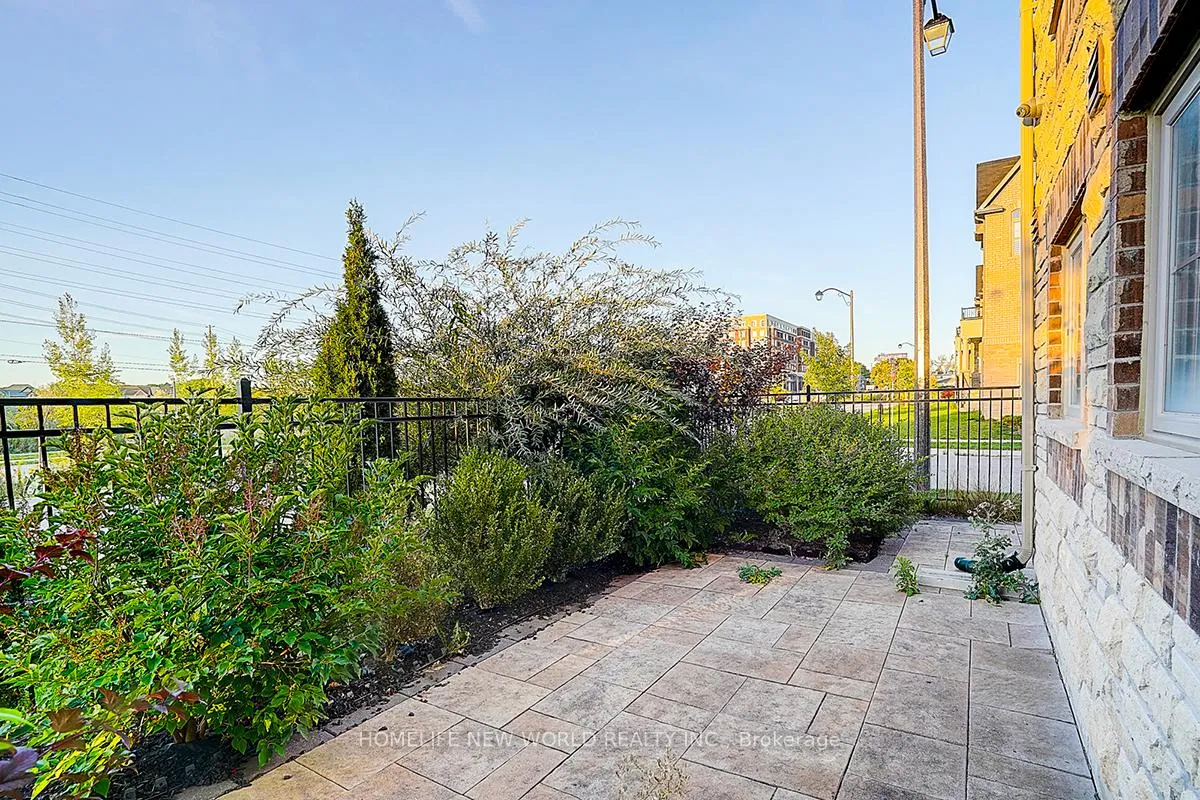 Photo 48 of 107 Beechborough Crescent, East Gwillimbury, Sharon — HOMEH