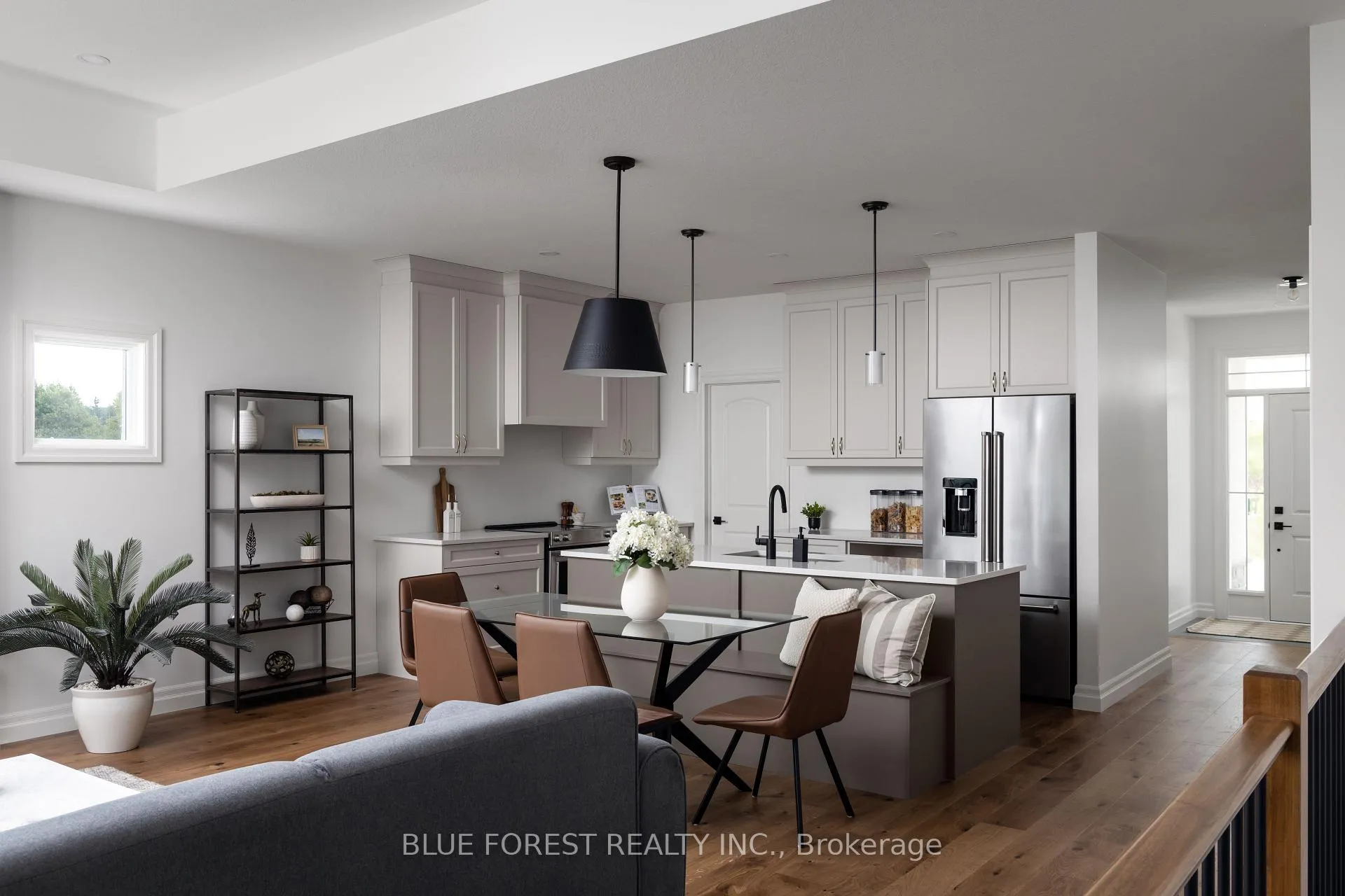 Photo 2 of 321 Harvest Lane, Thames Centre, Dorchester — HOMEH