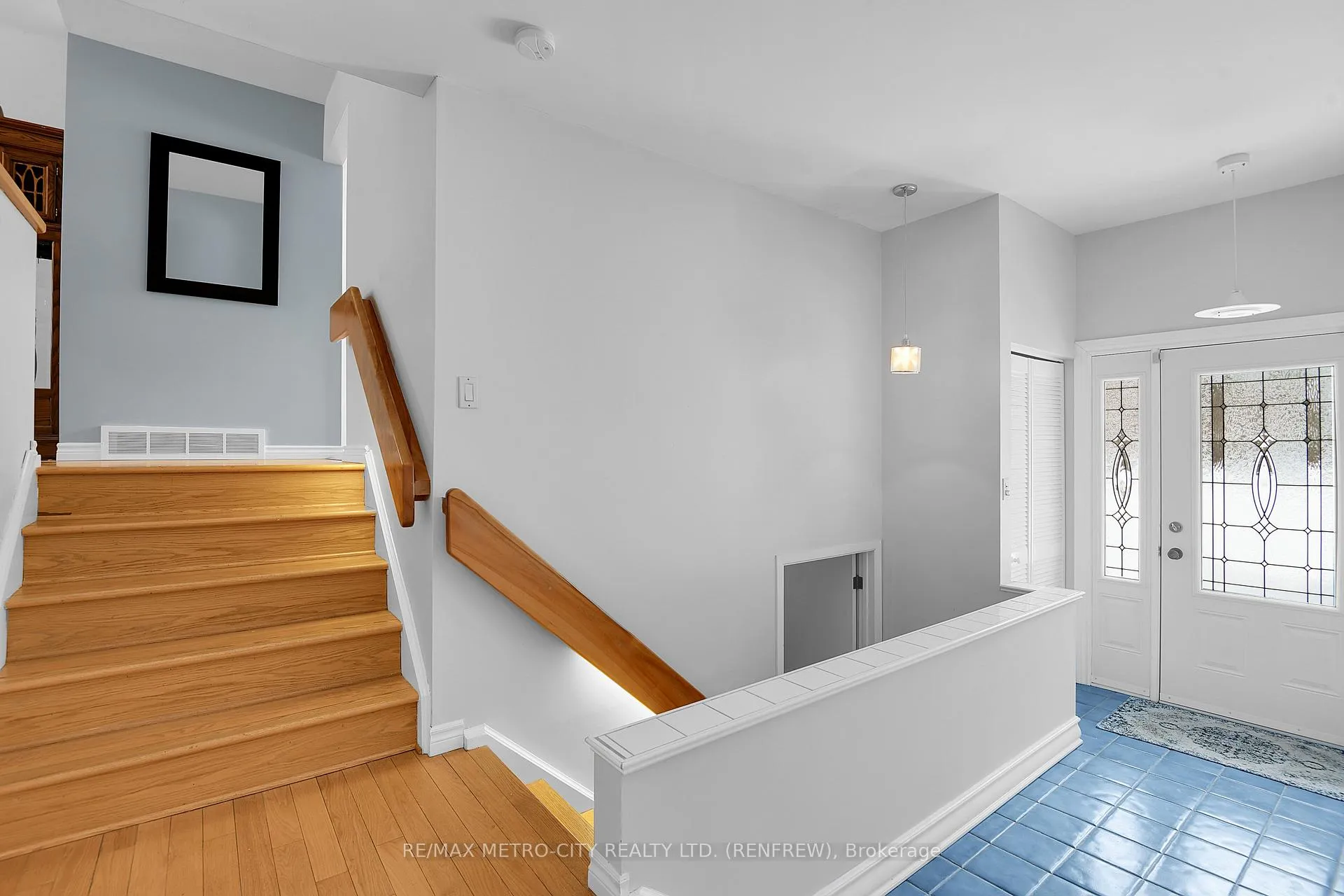 Photo 6 of 128 Burns Drive, McNab/Braeside, Mcnab/Braeside Twps — HOMEH