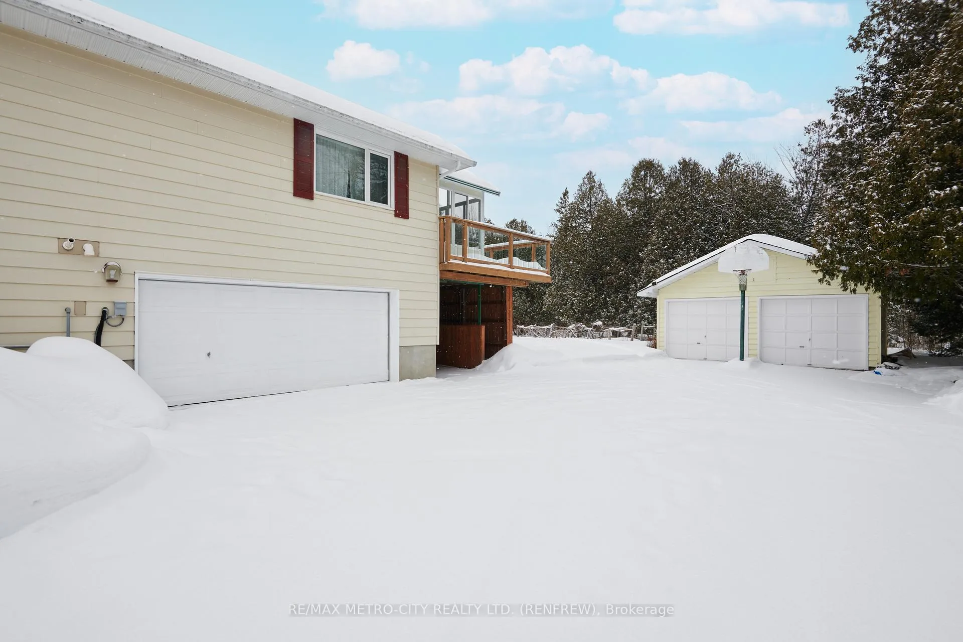 Photo 40 of 128 Burns Drive, McNab/Braeside, Mcnab/Braeside Twps — HOMEH