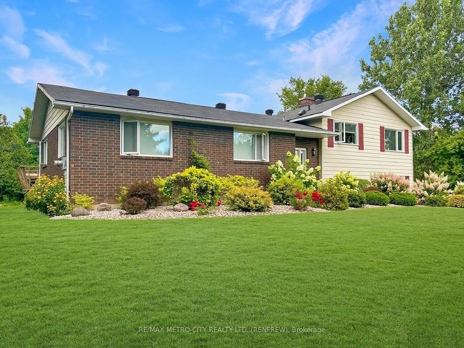 Photo 46 of 128 Burns Drive, McNab/Braeside, Mcnab/Braeside Twps — HOMEH