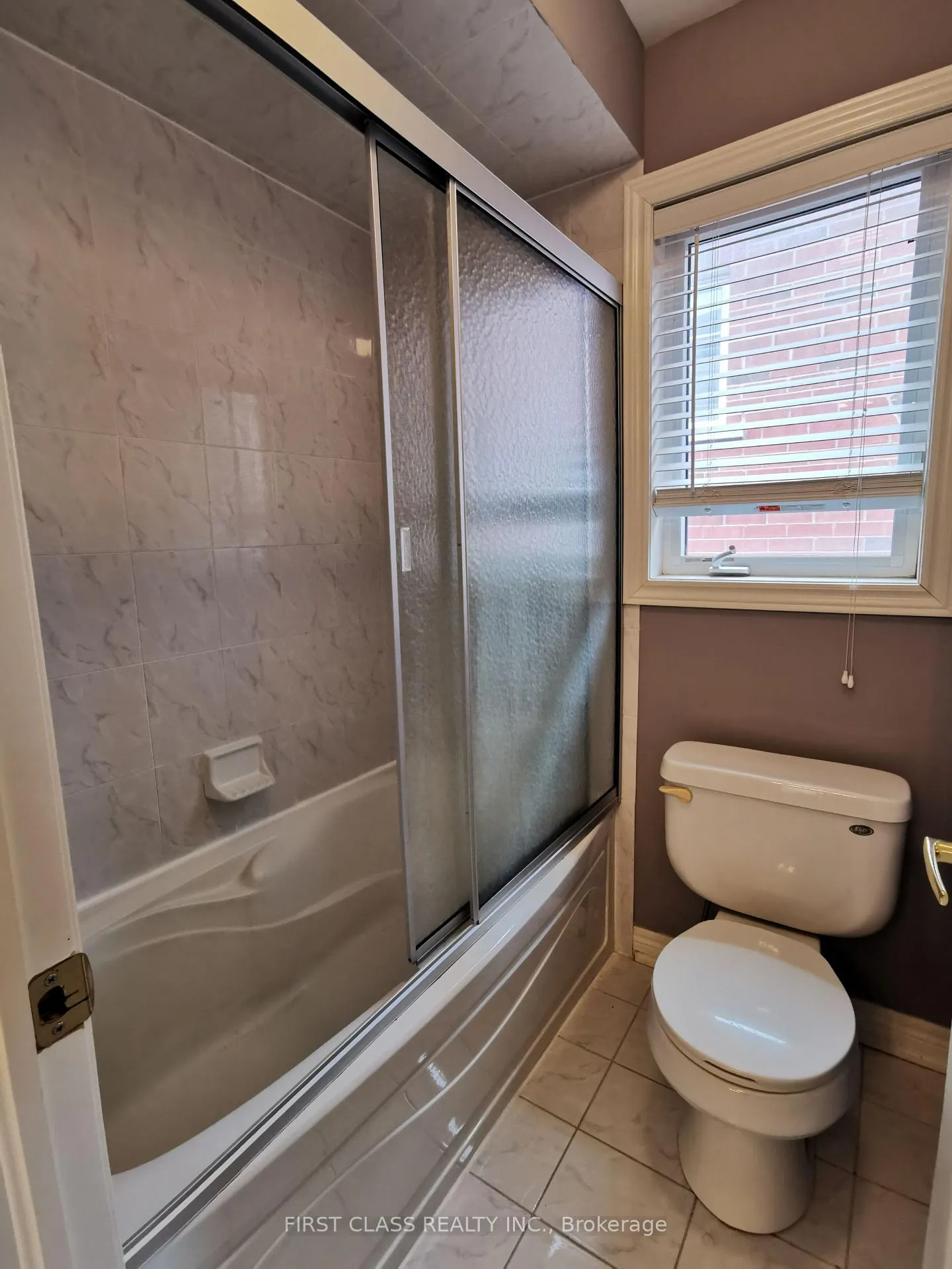 Photo 10 of 279 River Ridge Boulevard, Aurora, Bayview Northeast — HOMEH